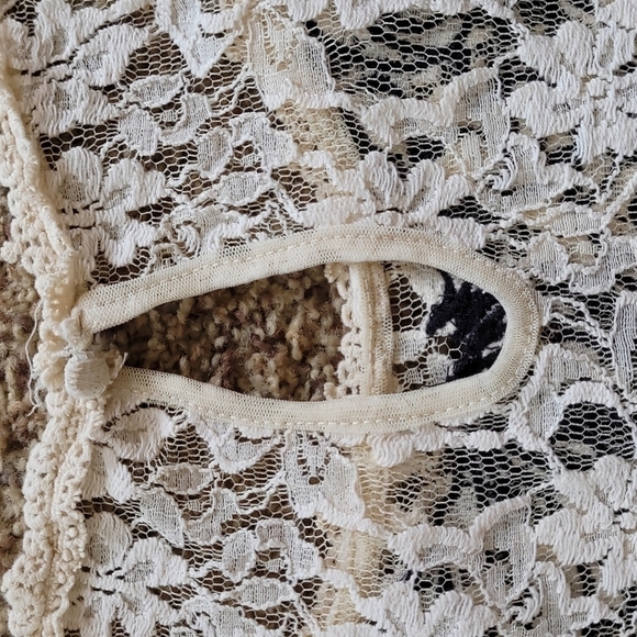 Free People lace/ crochet cream top - Picture 8 of 8